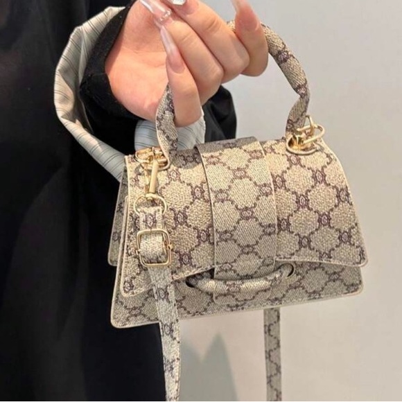 Vegan mini crossbody, NEW - Picture 4 of 5